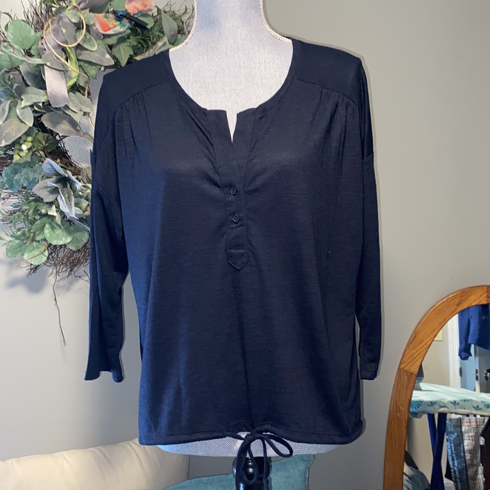 split neck loose fit tie waist women’s top black small